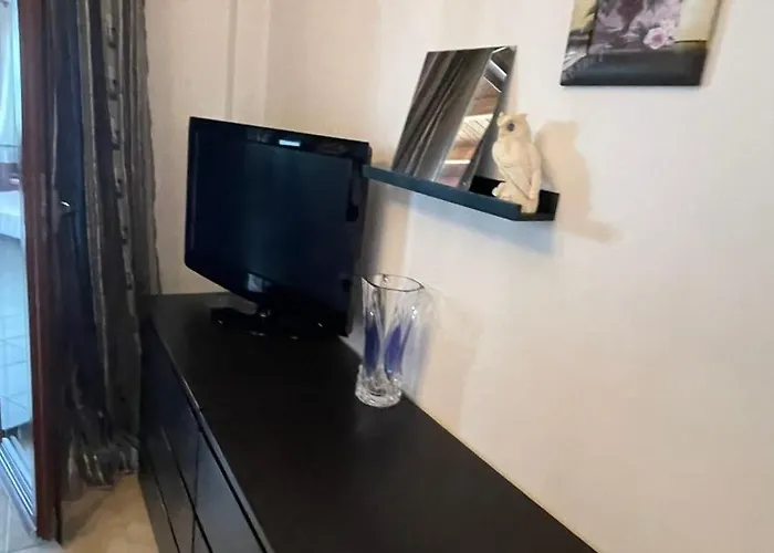 Ira's House أفيتوس