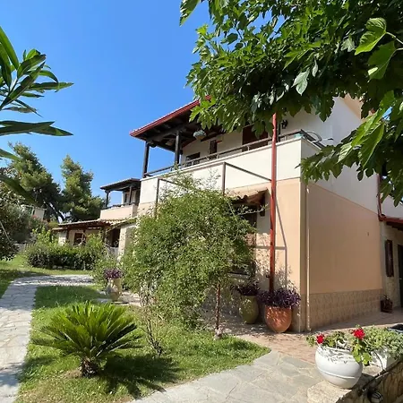 Holiday home Ira's House Afytos