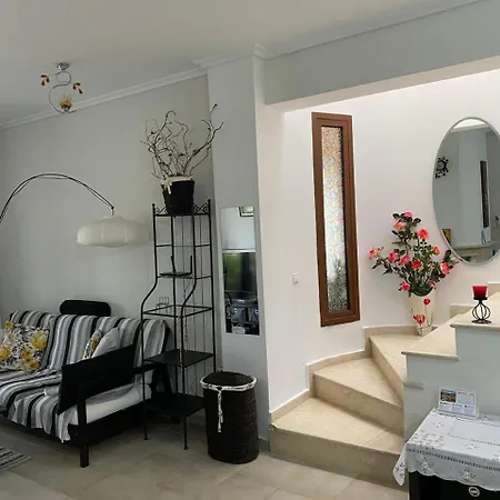 Prázdninový dům Ira's House *