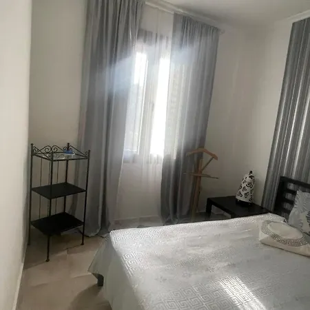 Prázdninový dům Ira's House *